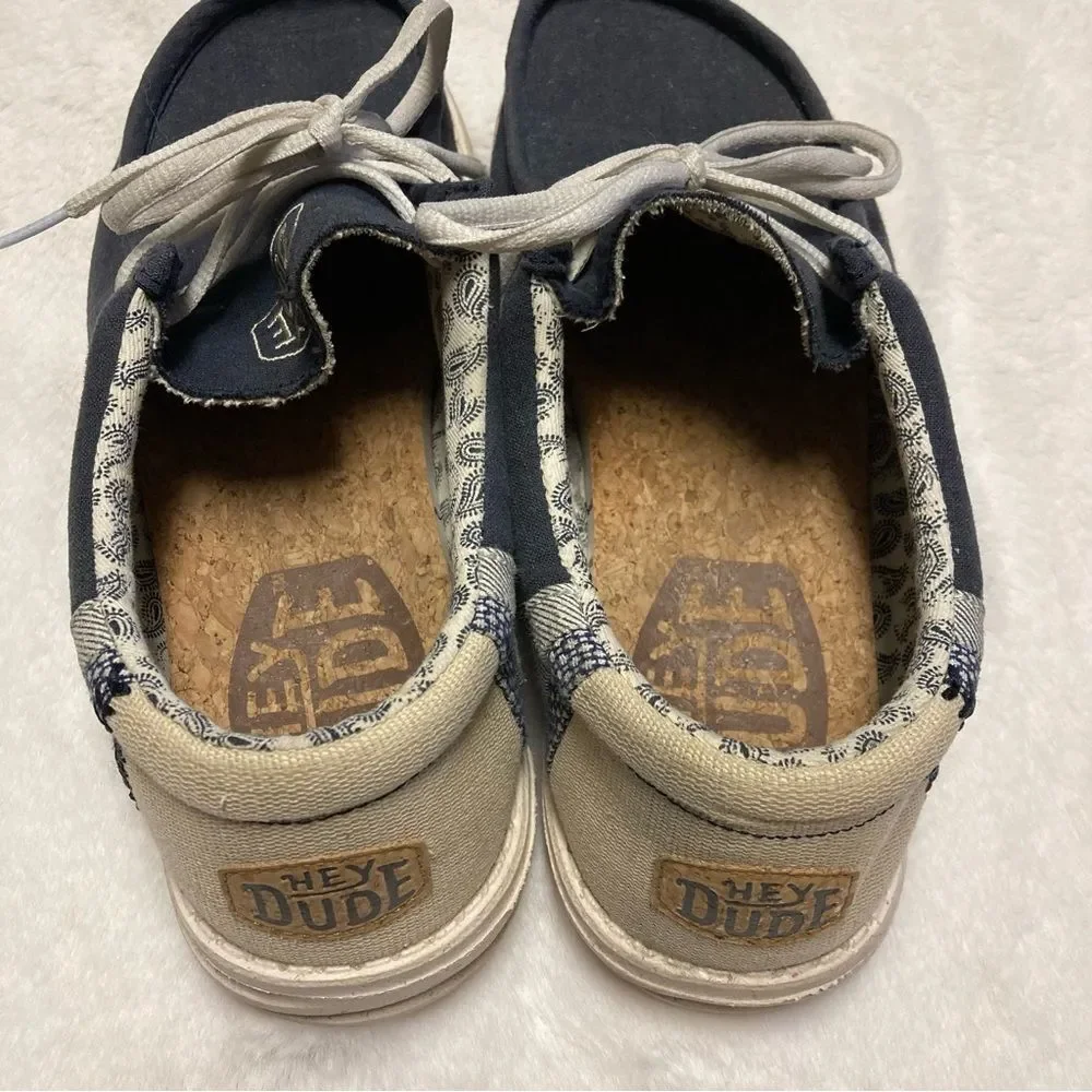 Men’s Hey Dude Wally Break Stitch Boat Shoes Size 10 Blue